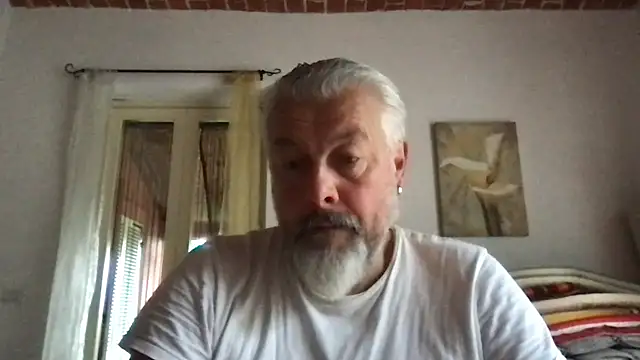 Berg Boy online show from May 3, 2026, 5:02 am