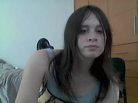 corvineShine16 online show from April 18, 2026, 7:40 pm