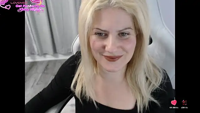 BellaStar84 online show from November 10, 2025, 12:04 pm