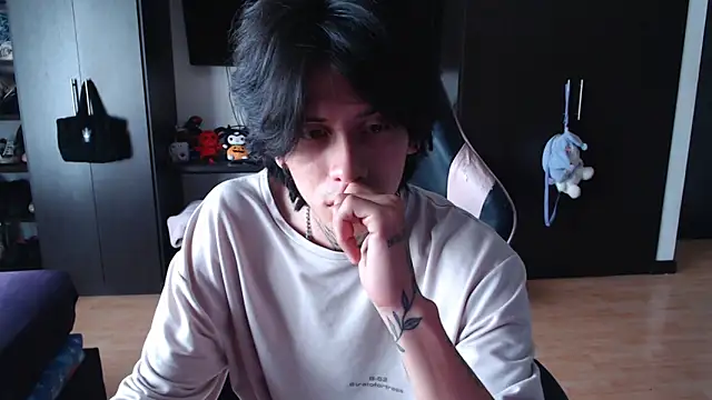 xIce Boy online show from December 16, 2025, 1:49 pm