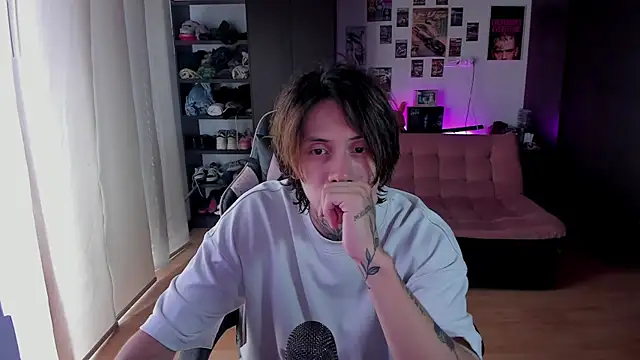 xIce Boy online show from May 13, 2026, 7:33 pm