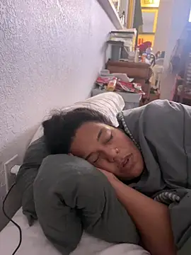 Foxdaguy online show from November 10, 2025, 2:43 am