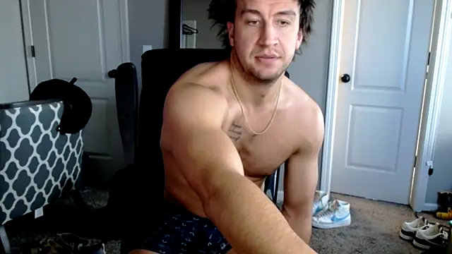 Snapshot of MidwestStroke chatting on March 9, 2026, 8:35 pm MidwestStroke online show from March 9, 2026, 8:35 pm