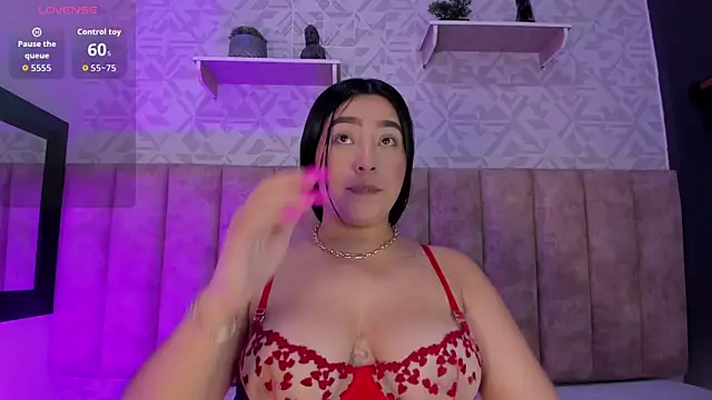 MelinaCruz online show from October 28, 2025, 4:16 am