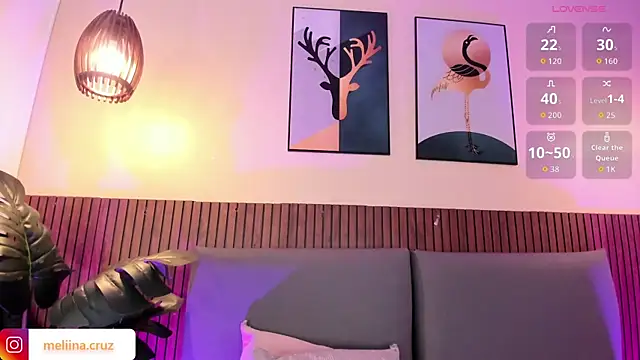 MelinaCruz online show from April 8, 2026, 12:54 am