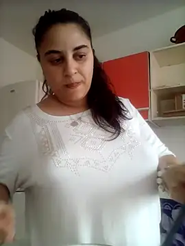 Snapshot of Veramaia chatting on July 8, 2026, 4:00 pm Veramaia online show from July 8, 2026, 4:00 pm