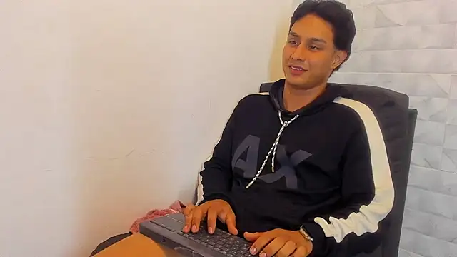 Stone grey1  online show from March 19, 2025, 8:45 am