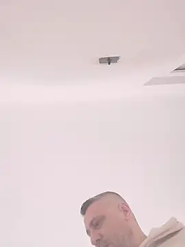 yourflowerpink online show from February 14, 2026, 11:51 am