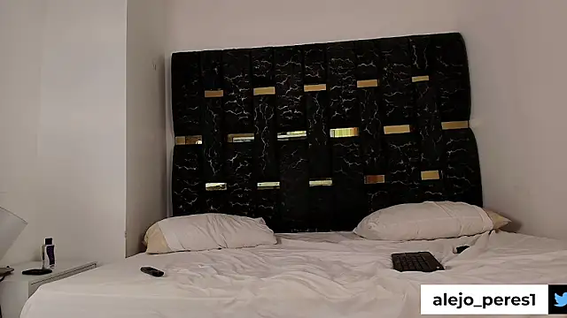 chris blake   online show from October 3, 2025, 6:16 pm