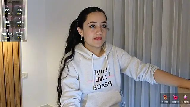 Snapshot of Isa_1207 chatting on March 23, 2025, 12:47 am Isa 1207 online show from March 23, 2025, 12:47 am