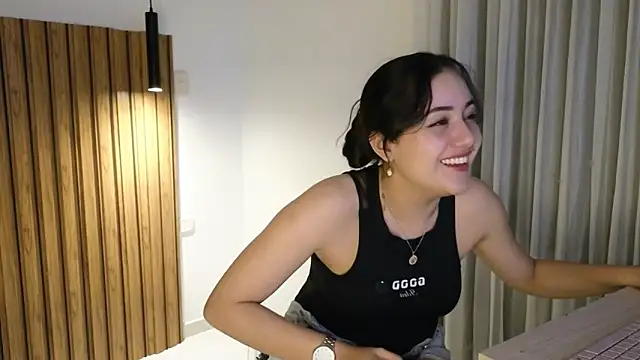 Snapshot of Isa_1207 chatting on September 30, 2025, 12:37 am Isa 1207 online show from September 30, 2025, 12:37 am