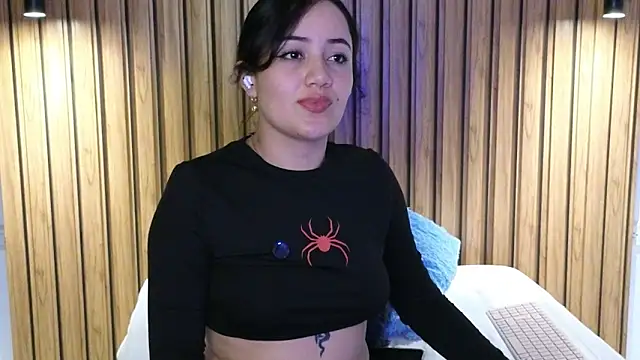 Snapshot of Isa_1207 chatting on October 18, 2025, 1:41 am Isa 1207 online show from October 18, 2025, 1:41 am