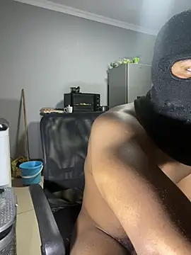 Snapshot of Xcel98r chatting on July 3, 2026, 4:57 pm Xcel98r online show from July 3, 2026, 4:57 pm