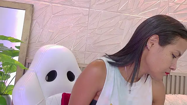 Gaviluc  online show from April 20, 2026, 12:41 pm