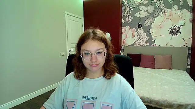 AngelinaLow online show from September 30, 2025, 11:26 am