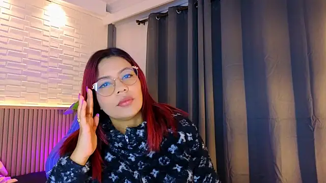 TiffanyWalk online show from October 29, 2025, 10:50 am