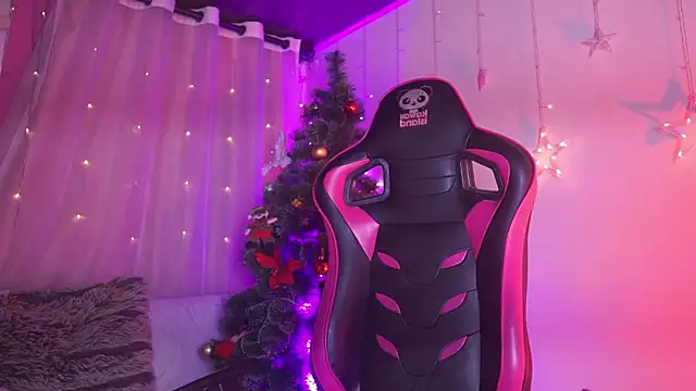 Madison Mayer online show from December 20, 2025, 1:51 pm