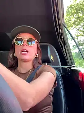 SpaceCowWhore online show from September 12, 2025, 5:24 pm