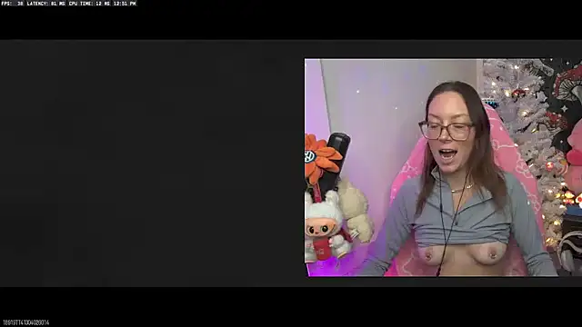 SpaceCowWhore online show from December 17, 2025, 5:52 pm