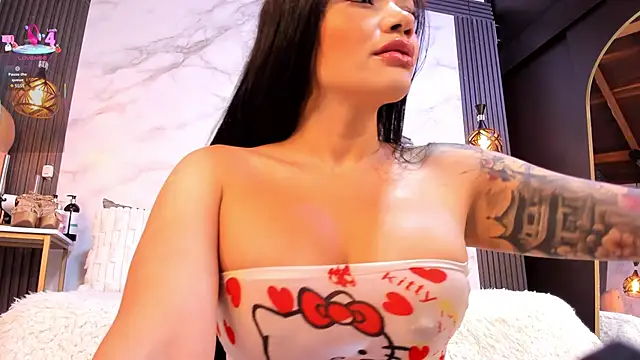 palomabela online show from November 21, 2025, 8:40 pm