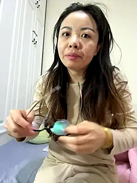 aa520uv online show from December 20, 2025, 1:34 am