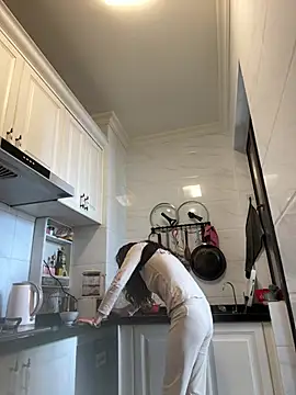 aa520uv online show from March 28, 2026, 1:27 am