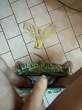 Snapshot of wassermann8484 chatting on April 7, 2026, 12:05 pm wassermann8484 online show from April 7, 2026, 12:05 pm