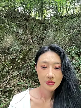 linger-23 online show from September 22, 2025, 7:32 am