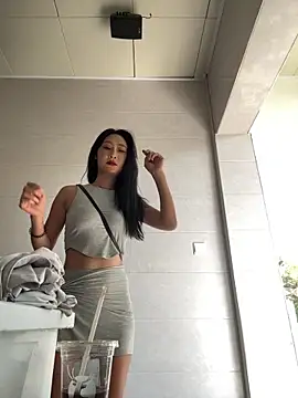 linger-23 online show from September 26, 2025, 6:28 am