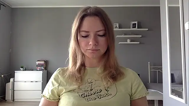 MillieShow online show from September 10, 2025, 1:55 pm