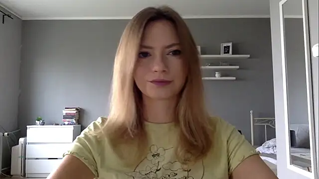 MillieShow online show from September 26, 2025, 3:27 pm