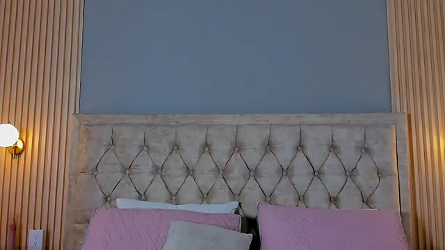 Hera goddesss online show from September 27, 2025, 7:52 pm