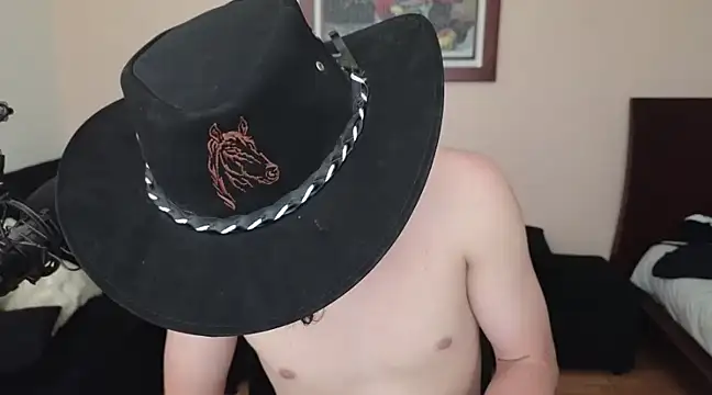 lukeboyce33 online show from March 18, 2025, 8:26 pm