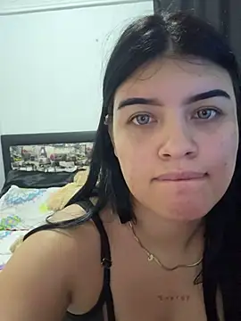 Snapshot of Candy_Roose chatting on March 21, 2025, 12:51 am Candy Roose online show from March 21, 2025, 12:51 am