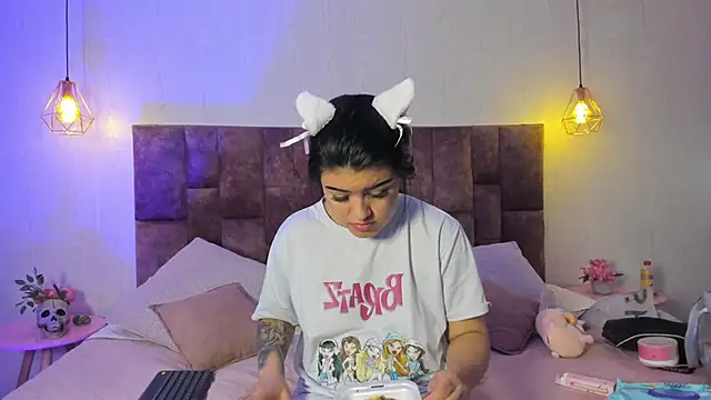 Snapshot of Candy_Roose chatting on October 26, 2025, 4:07 am Candy Roose online show from October 26, 2025, 4:07 am