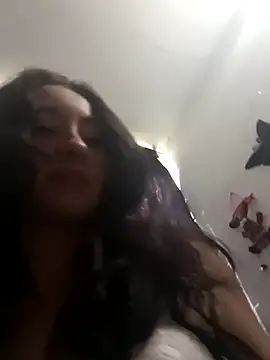 lola3baby online show from March 19, 2025, 6:23 pm