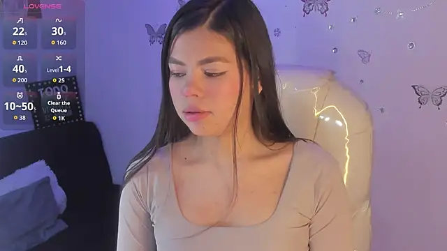 Pretty Johnson  online show from April 12, 2026, 11:59 am