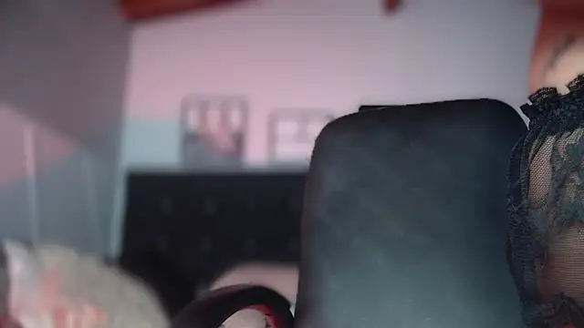 Taylor dolll online show from September 22, 2025, 1:07 am