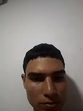 Snapshot of Saul_yei chatting on March 13, 2025, 10:32 pm Saul yei online show from March 13, 2025, 10:32 pm