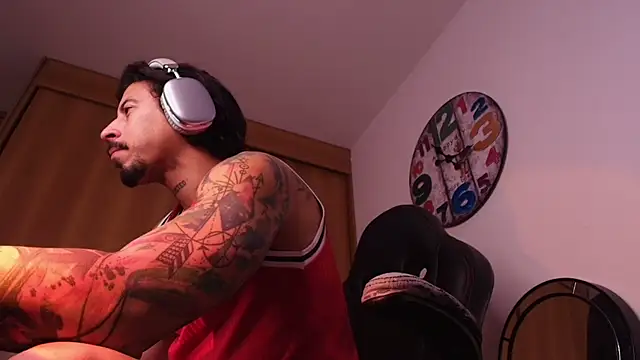 josemeirelesfox online show from October 11, 2025, 1:53 pm