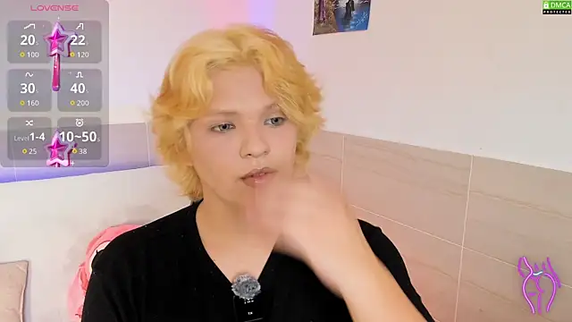 adam angelssss online show from September 24, 2025, 7:50 pm