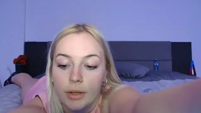 Snapshot of margot_robbie7 chatting on September 10, 2025, 12:32 am margot robbie7 online show from September 10, 2025, 12:32 am