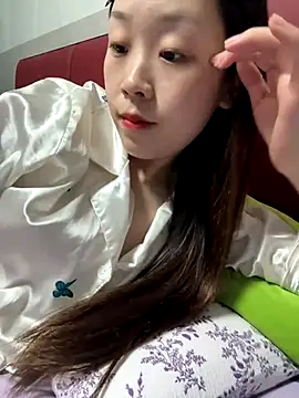 Minnie-66 online show from October 8, 2025, 11:52 am