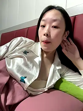 Minnie-66 online show from October 21, 2025, 1:23 pm