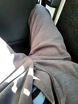 ikeike-kun online show from October 17, 2025, 2:59 am