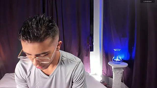 Colstorw  online show from November 27, 2025, 10:17 am