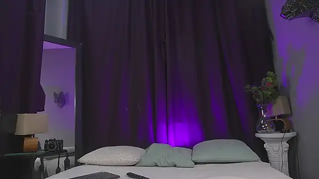 Colstorw  online show from December 22, 2025, 10:01 am