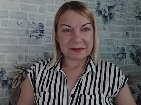 Lillia Ray online show from September 9, 2025, 5:29 am