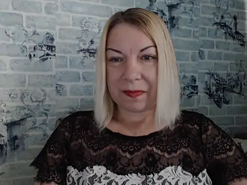 Lillia Ray online show from September 12, 2025, 6:13 am