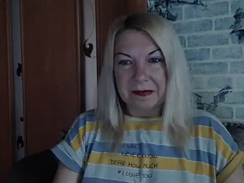 Snapshot of Lillia_Ray chatting on June 12, 2026, 5:17 am Lillia Ray online show from June 12, 2026, 5:17 am